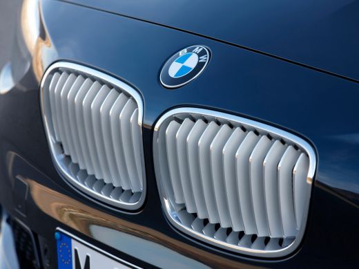 Parīzē prezentēs pirmo priekšpiedziņas „BMW”