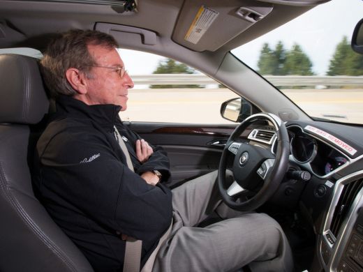 „Cadillac” gatavi piedāvāt pilnīgu „autopilotu”