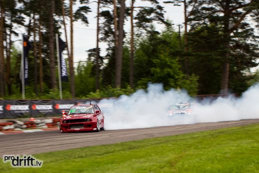 Drifta čempionāta EEDC Rīgas posmā veiksmīgākie izrādās latvieši