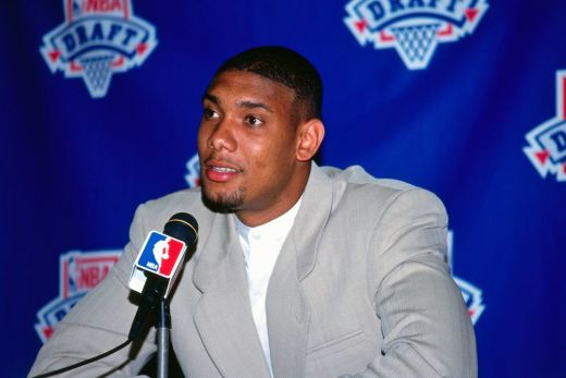 „Knicks” turpina uzvaru gājienu, „Heat” beidzot gūst panākumu Denverā