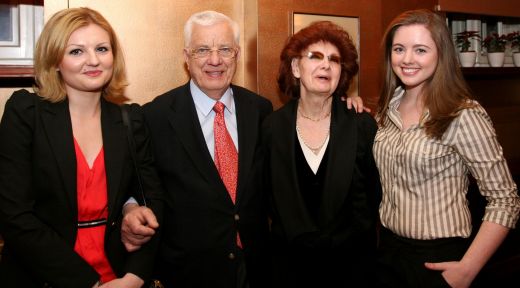 VAKARA ZIŅU EKSKLUZĪVIE FOTO: Maestro Raimonda Paula privātā ballīte 77 gadu jubilejā