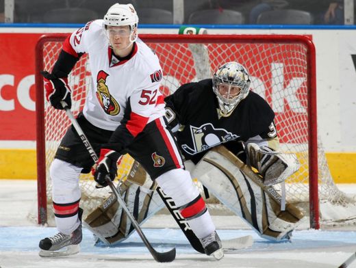 „Senators” pēcspēles metienos atzīst „Penguins” pārākumu