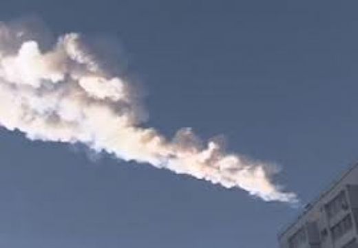 Arī Latvijā satraucas par meteorītu, zvana apdrošinātājiem