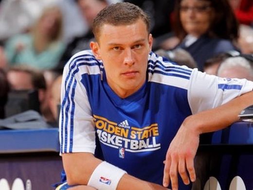 Biedriņam trīs bloki, „Warriors” piekāpjas „Pacers”