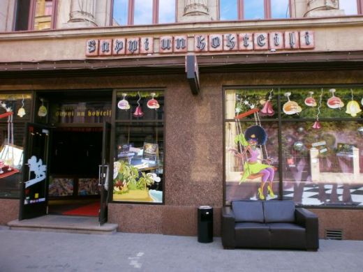 Kultūras bārs Sapņi un kokteiļi ielūdz uz traku ļembastu savā 3 gadu jubilejā