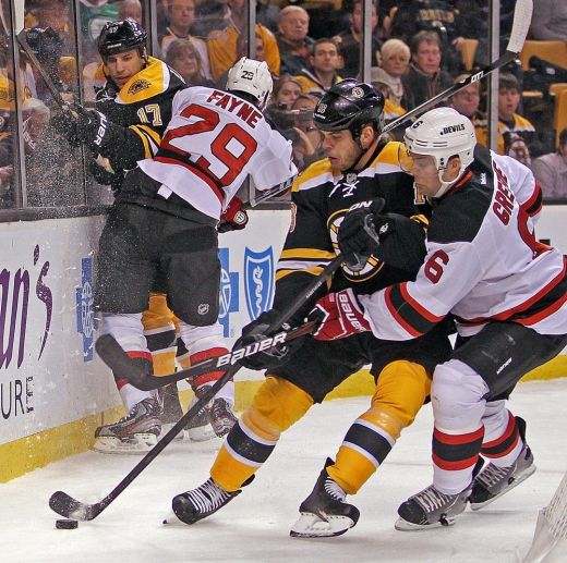 Bruins Daugaviņa un Jāgra debijā uzvar Devils