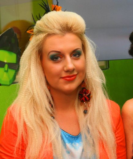 Emocionālās runas par miršanu nepalīdz. No OKartes šova „izmet” skaisto blondīni