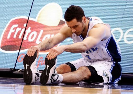 Trīs NBA komandas veic savstarpēju spēlētāju maiņas