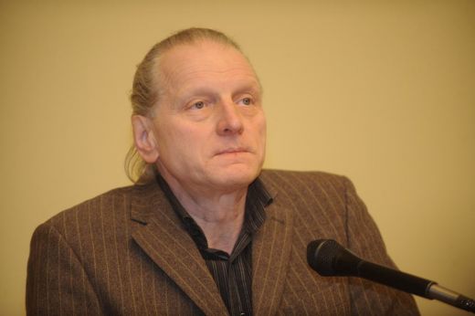 Aizvien aicina pie siles... Intervija ar Daini Īvānu. II daļa