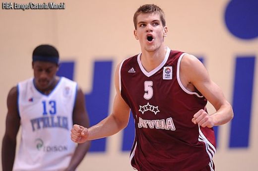 Latvijas U-20 izlase uzvar Itāliju