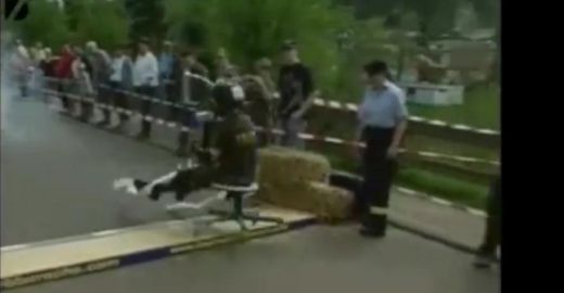 TOP VIDEO: 5 pasaules dīvainākie sacensību veidi 