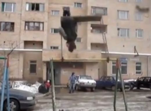 VIDEO: Kas ir šūpošanās krievu stilā?