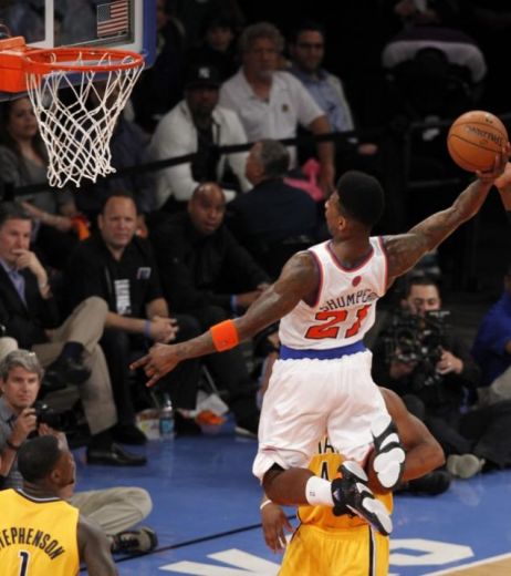 VIDEO: Aizvadītās nakts NBA TOP 10 epizodes