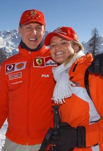 VIDEO: Publiskots video, kā glābēji uz kalna sniedz palīdzību cietušajam Šūmaheram