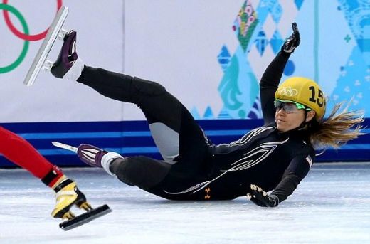 FOTO: Lielākās neveiksmes un trakākie olimpiešu kritieni Sočos