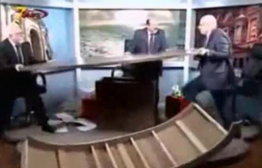 TV debates Jordānijā beidzas ar kautiņu un kārtīgu studijas izārdīšanu - VIDEO