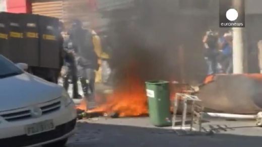 VIDEO: Futbola svētkus Brazīlijā aizēno protestētāju plosīšanās Sanpaulu ielās