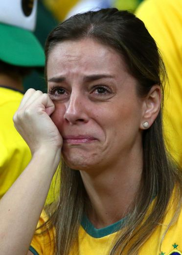 Vieniem asaras, bet otriem neizsakāma laime. Fanu emocijas spēlē Brazīlija - Vācija