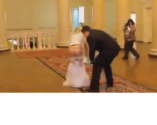 VIDEO: Viegla erotika dzimtsarakstu nodaļā