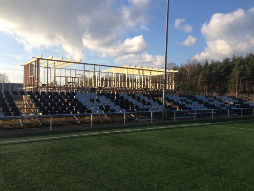 Futbola klubs Auda saviem spēkiem Ķekavā būvē sportistiem ģērbtuvi 
