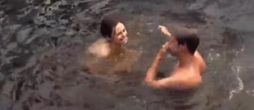 VIDEO: Pikanti! Latviešu aktieri ņemas pa dīķi!