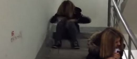 VIDEO: Nē, nē! Šī nav parasta piedzērusies meitene!