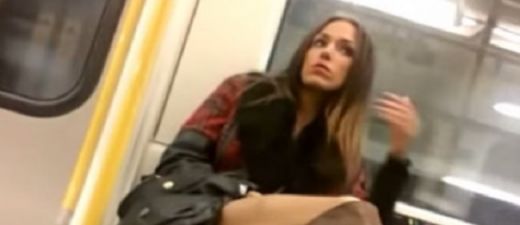 VIDEO: Smieklīgi! Kas ir tas, ko sievietes ievēro pašu pirmo vīriešos?