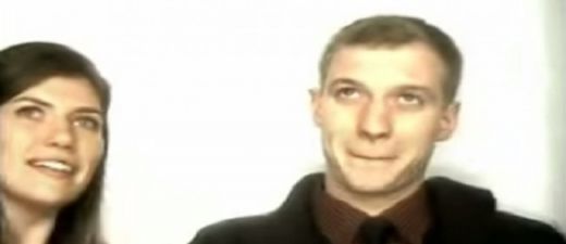 VIDEO: Ko puisis ar meiteni izdarīja fotobūdiņā?