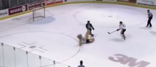 VIDEO: Iespaidīgi! Vieni no skaistākajiem vārtiem hokeja vēsturē