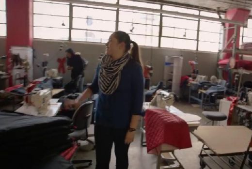 VIDEO: Iedvesmojoši! Uz šo sievieti sāka kliegt kāda bezpajumtniece, izmainot visu viņas dzīvi