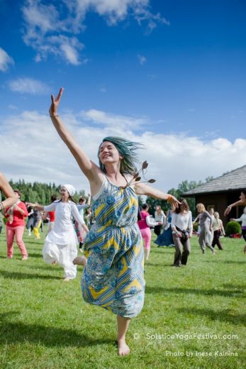 Siguldā trešo reizi norisināsies Saulgriežu jogas un mūzikas festivāls