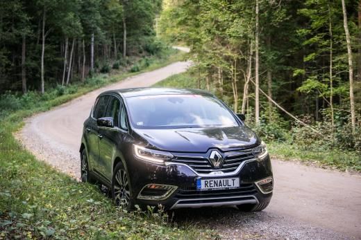 Krusttēvs testē! “Gada auto 2016” mediju testa brauciens