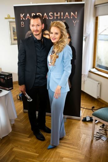 Izmēģini Kardašjanu matu kosmētiku izstādē Baltic Beauty