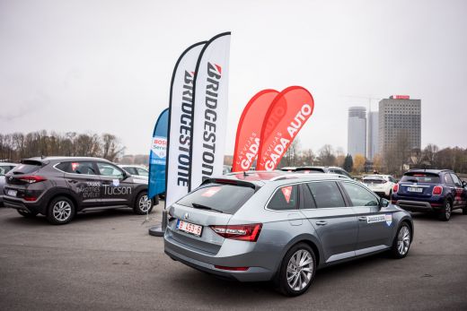 FOTO: Aizvadīts “Latvijas Gada auto 2016” “Lielais testa brauciens”