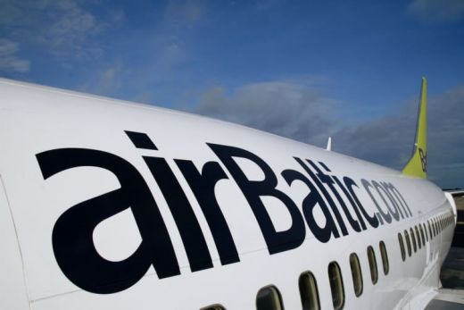 airBaltic Rīgā uzņem Bombardier CSeries lidmašīnu