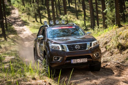 VIDEO - Krusttēvs.com testē: Pirmais “Gada auto 2017” mediju testa brauciens