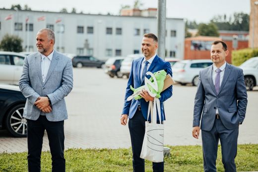 Valmieras autobusu parks uzsācis karu pret latviešu slavenību un citiem nodokļu maksātājiem