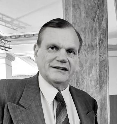 Piekauts un nosists uz ielas. Valsts Akadēmiskā kora LATVIJA ilggadējais mākslinieks Andris Vilde